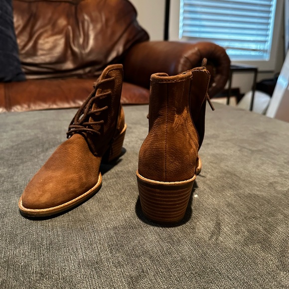 Lucky Brand high heeled boot size 7 - Picture 5 of 8